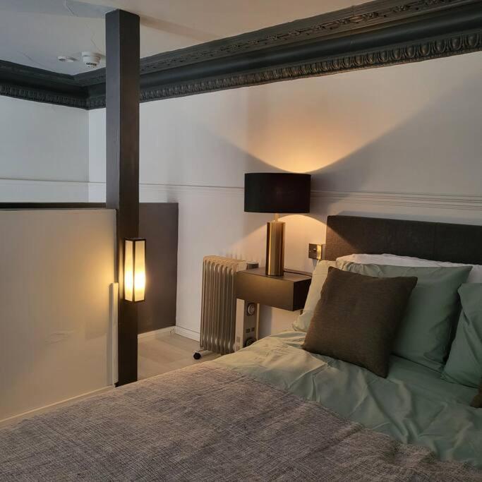21 Mini Loft Apartment - Great Location - Comfy King Size Bed Brighton Екстериор снимка